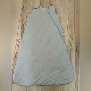 NWOT Gunamuna grey sleep sack